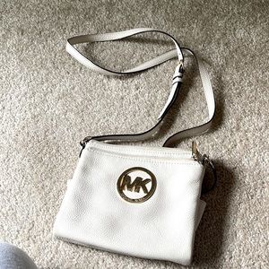 Michael kors crossbody